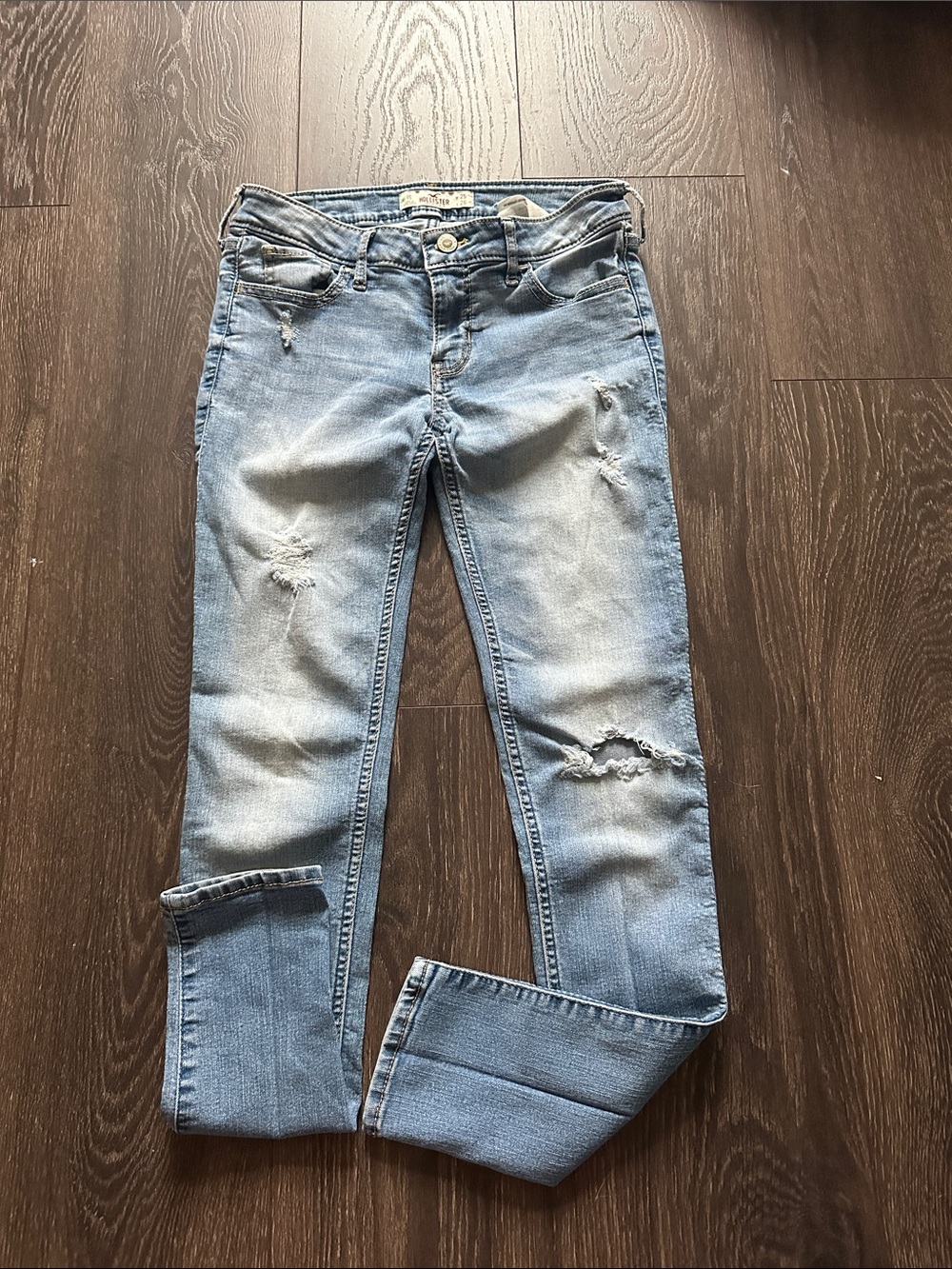 Hollister Light low rise Wash Ripped Skinny Jeans